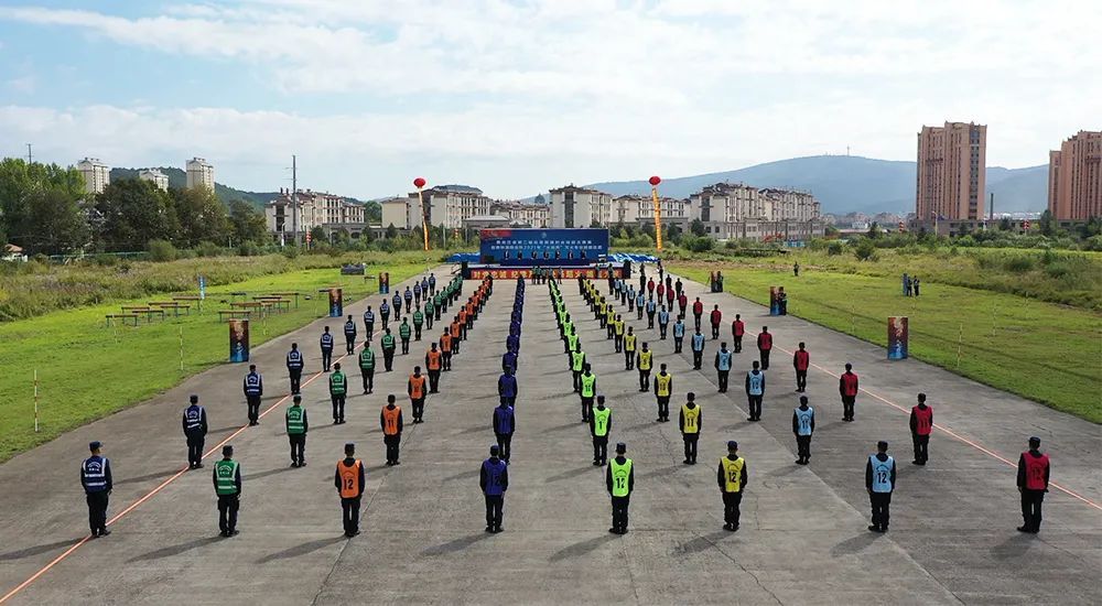 Die Waldfeuerwehr von Heilongjiang veranstaltete einen „flammenblauen“ Wettbewerb zur professionellen Brandbekämpfung